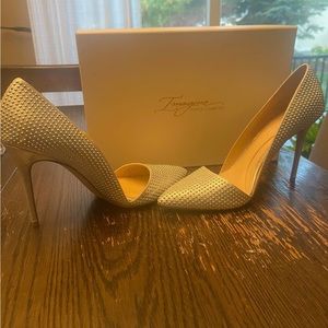 Im-Ossie studed pumps - Vince Camuto NIB